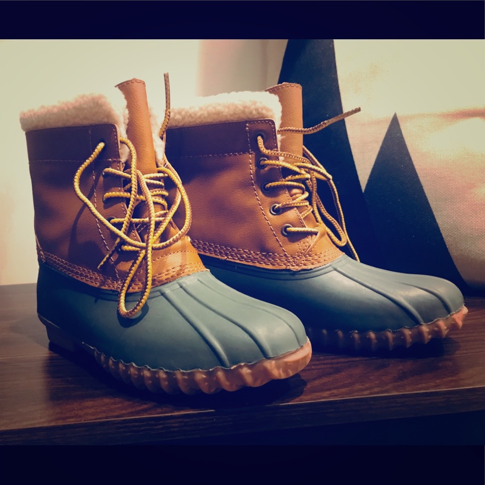 American Eagle - Rain / Snow Boots (Faux-Sperry)